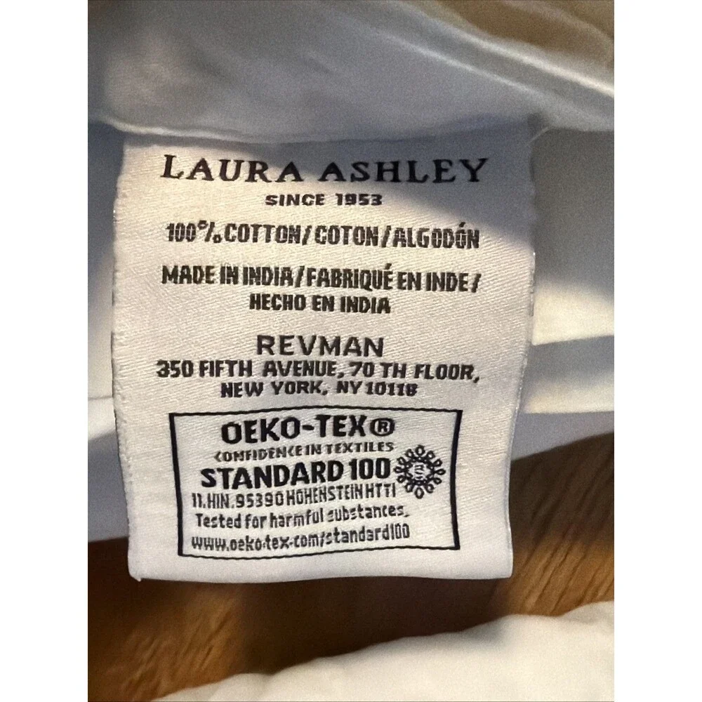 Laura Ashley Full Bed Sheet Set Pillow Cases 4 Pieces White